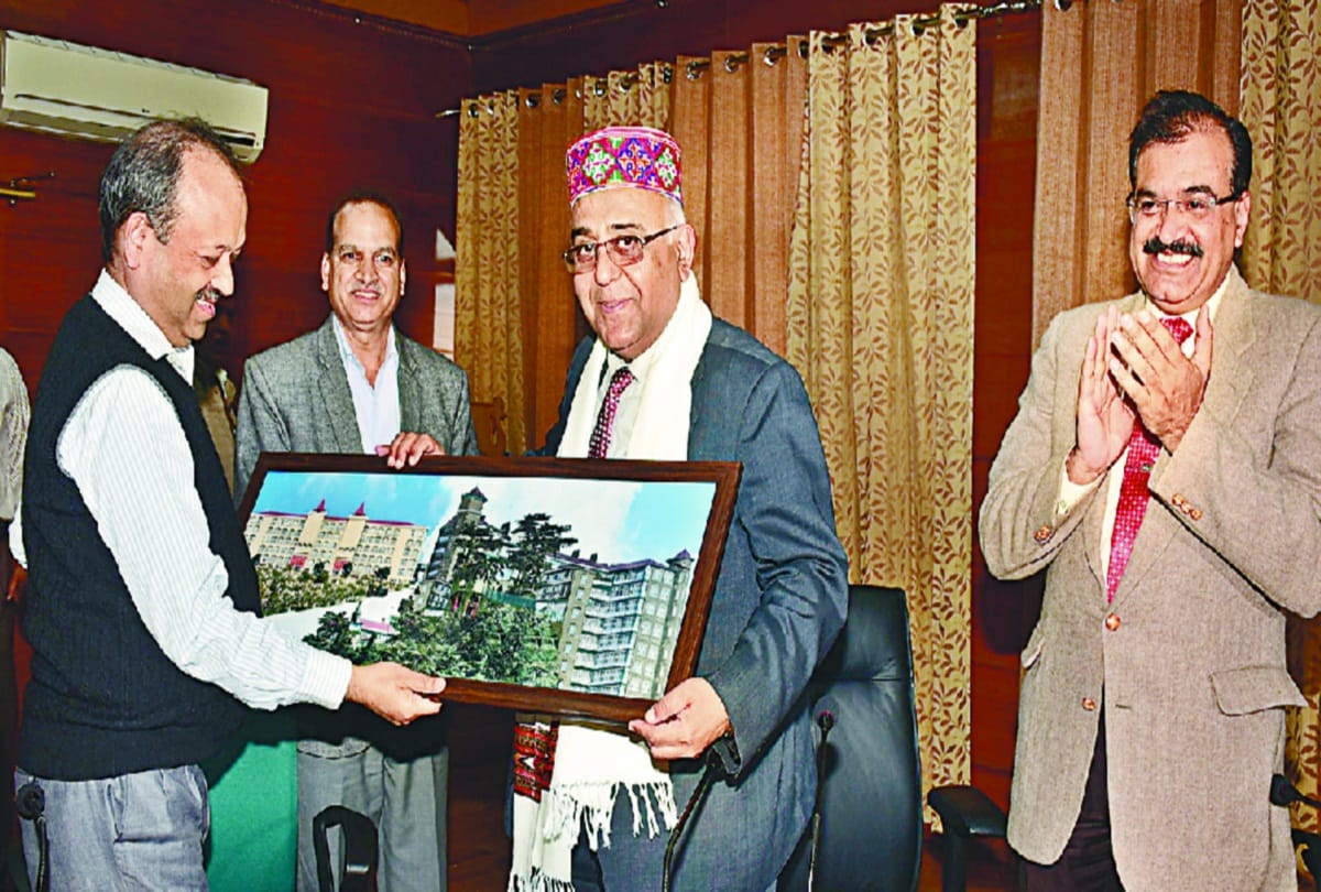 Vineet Chaudhary retires and Agarwal became acting Chief Secretary