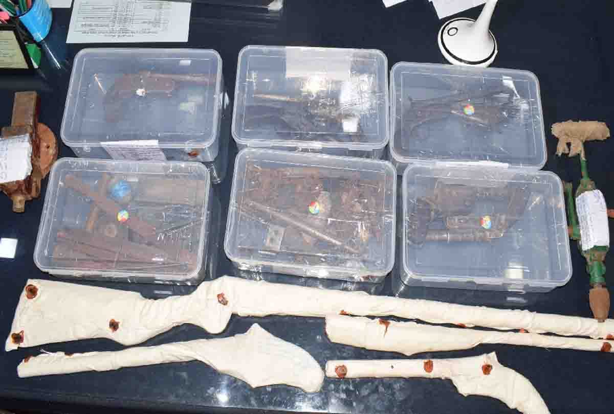 police Caught illegal arms factory in hardoi
