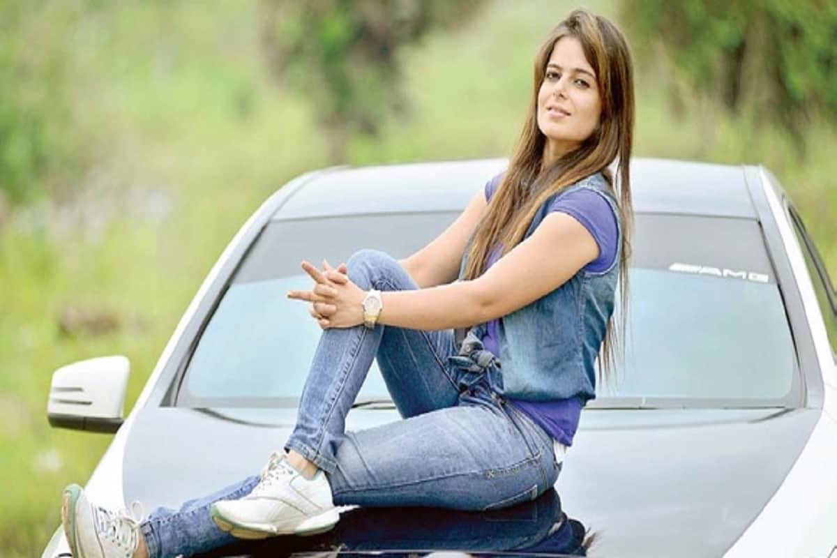 Alisha Abdullah says I Would like play role with shahrukh khan in a film On Bike Racing