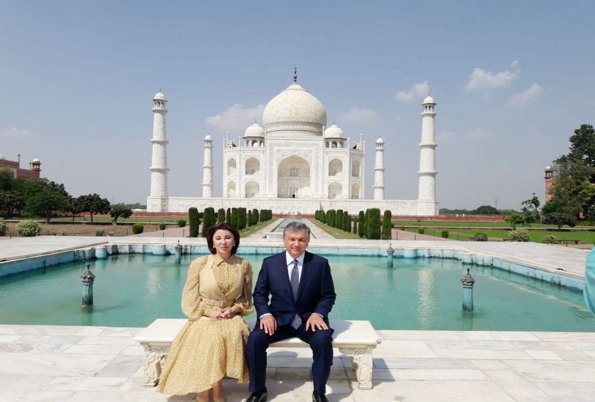 Uzbekistan President Shavkat Mirziyoyev Visit to Taj Mahal with his wife