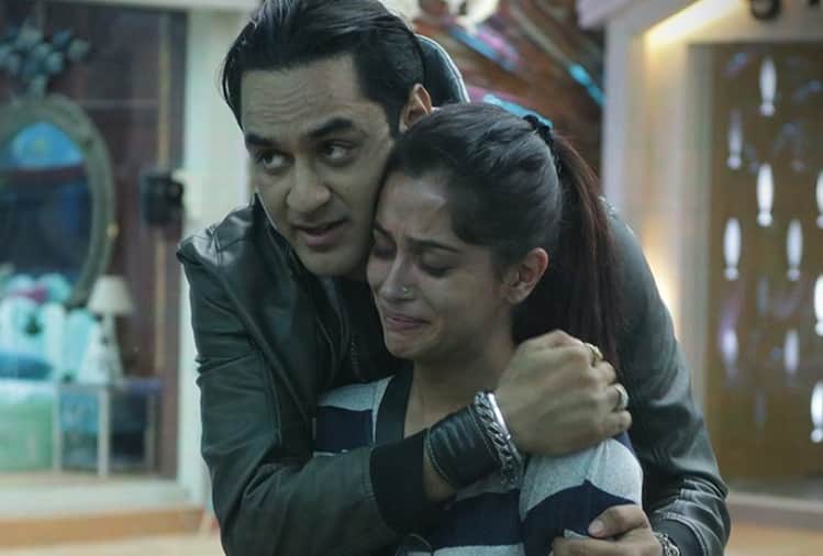 Bigg Boss 12 Kriti Verma Roshmi Banik Nirmal gets evicted from the house