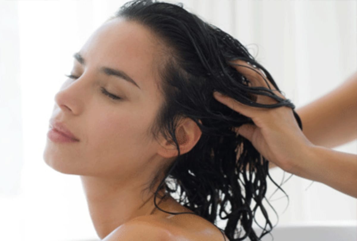 hair Care Tips: Applying conditioner on hair, keep these things in mind