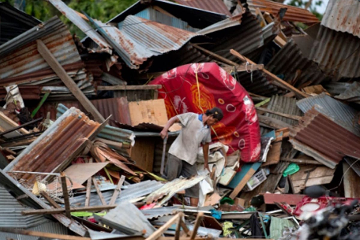 Indonesia: Earthquake and Tsunami killed 420 people in Sulawesi Island