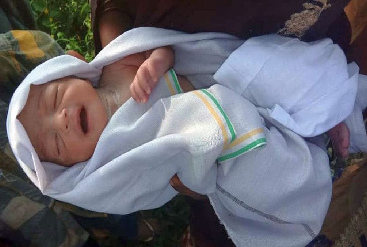Throw a newborn baby on the field in agra