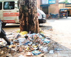 Sweeper on strike on the fifth day, cleanliness in hospital