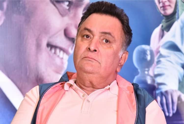 afterb ranbir kapoor birthday Rishi Kapoor Leaves for US to get Medical Treatment
