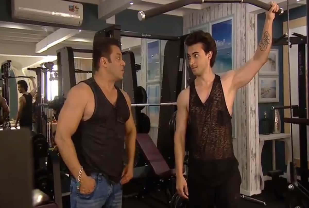 Bigbiss 12: salman came on the set with ayush sharma