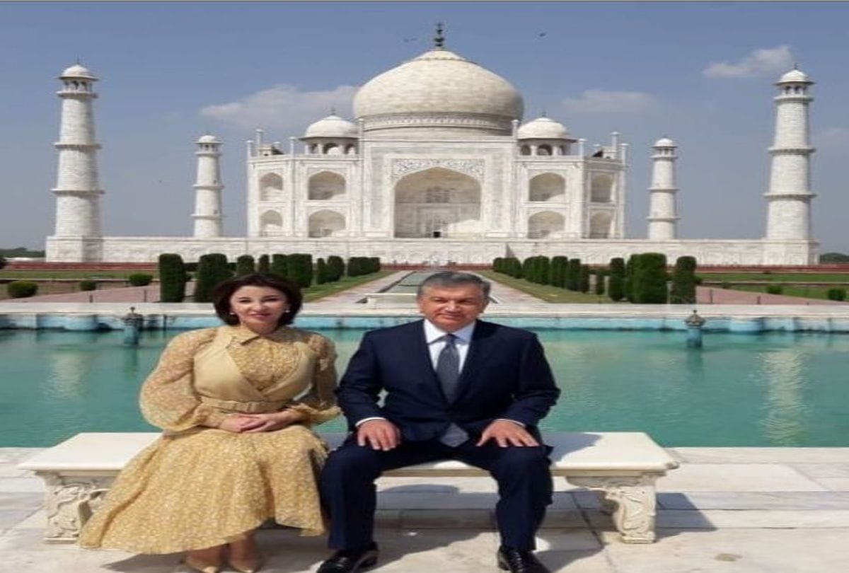 The President of Uzbekistan Shavkat Mirziyoyev saw the Taj mahal