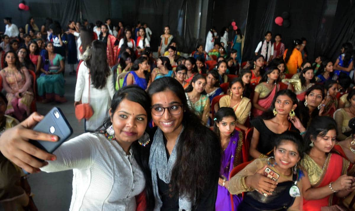 College girl student enjoy fresher party see photos