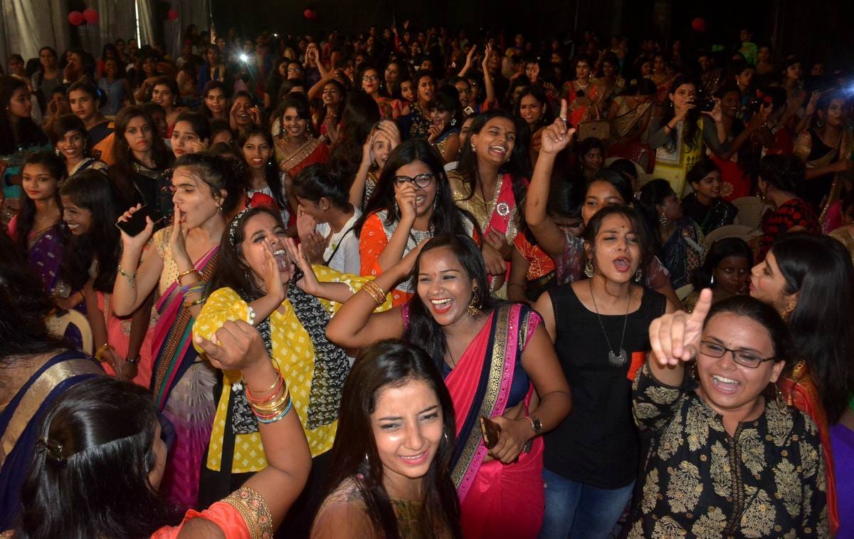 College girl student enjoy fresher party see photos