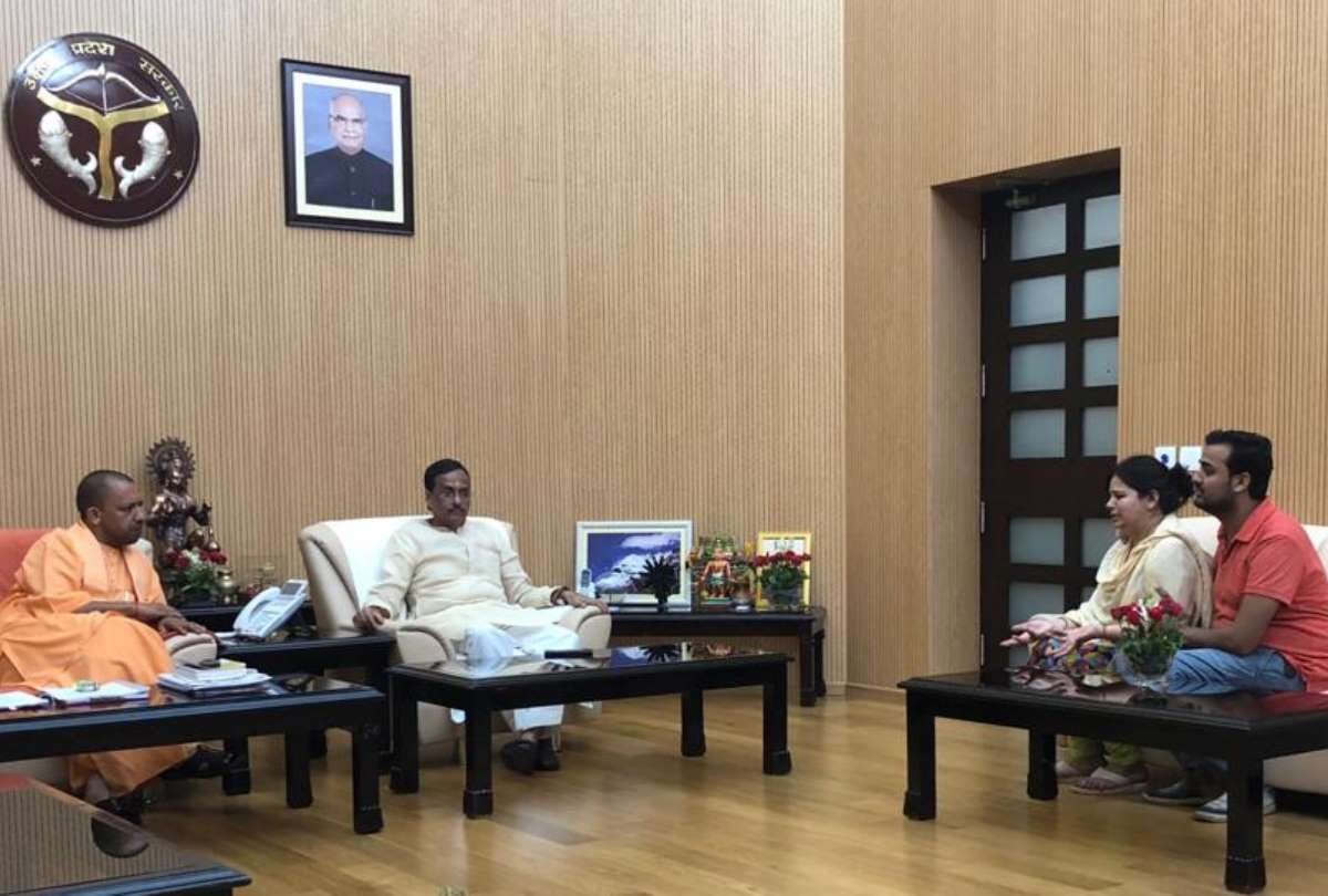 vivek tiwari family met with yogi adityanath
