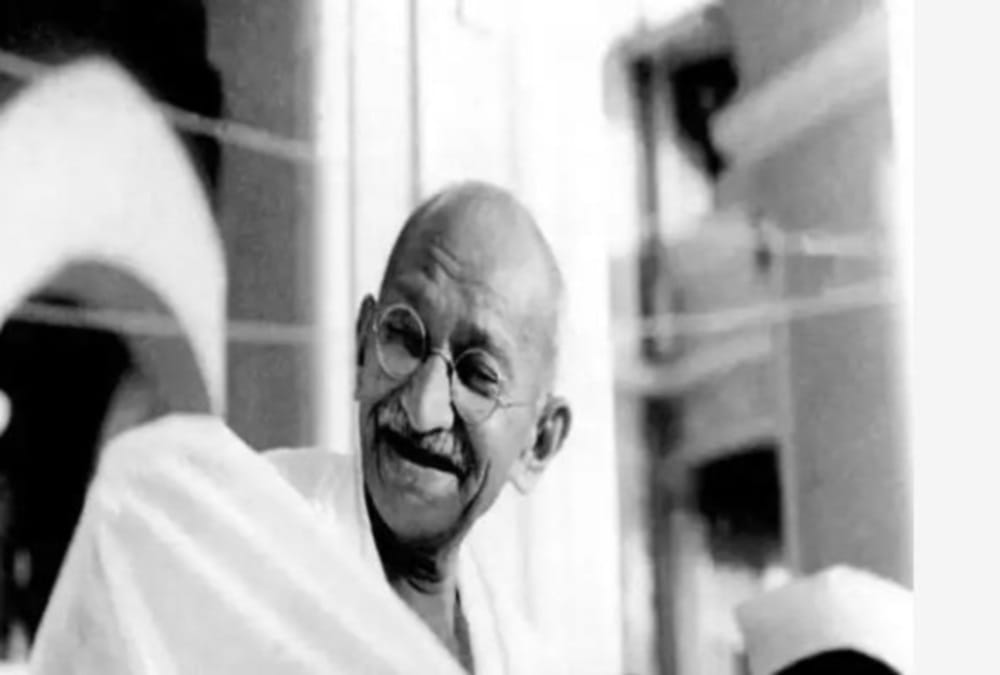 know about list of gandhi shanti awards