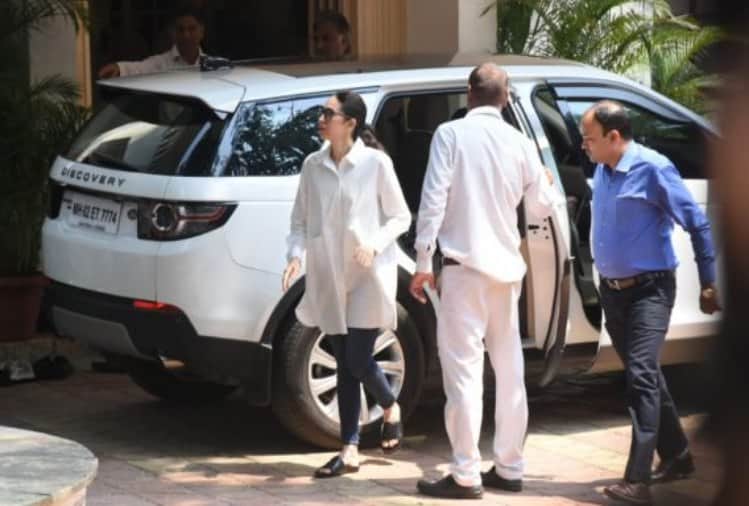 Krishna Raj Kapoor funeral rima jain kajol karishma kapoor and other celebrities reach chembur