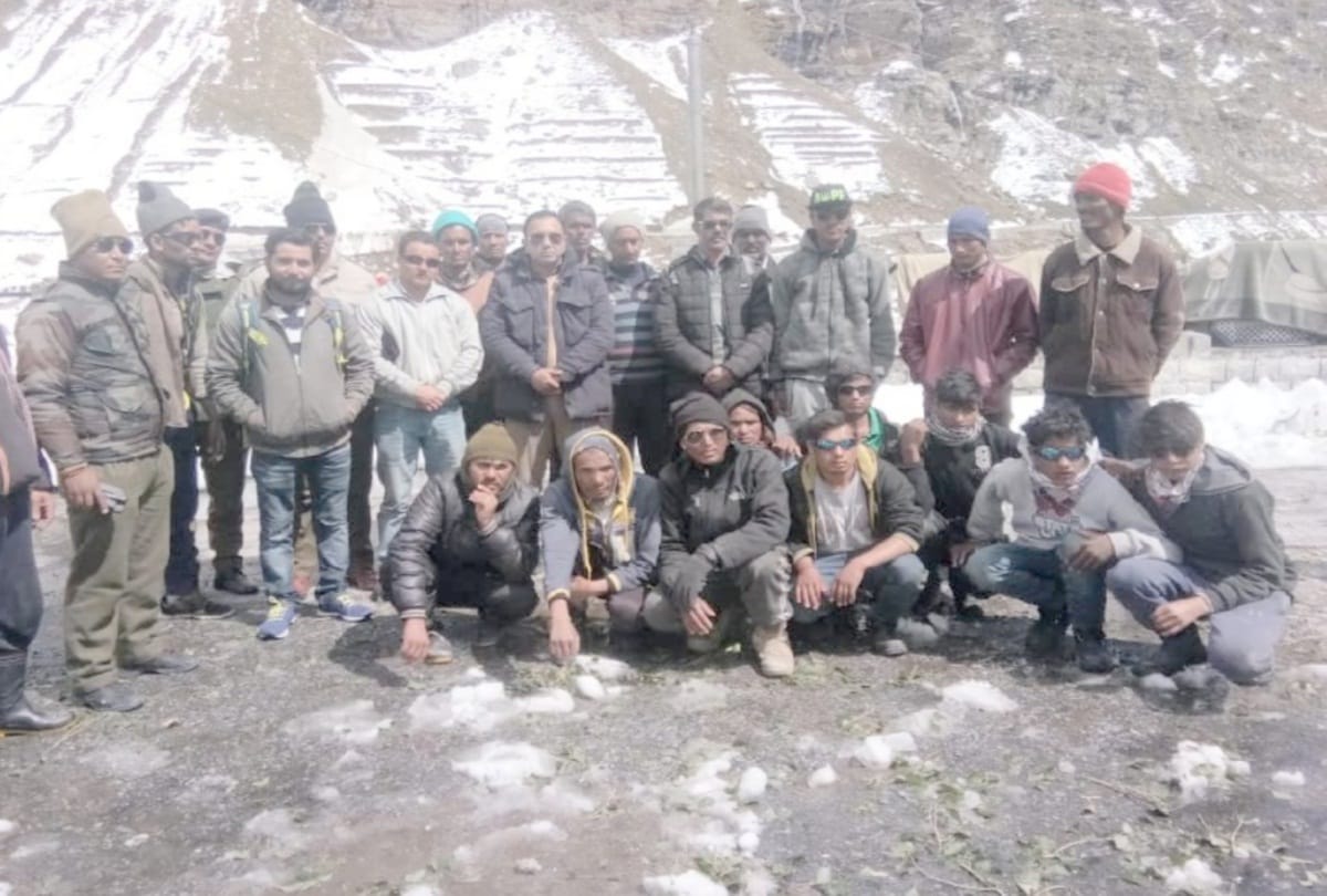 twenty six more people rescued from chatru lahaul spiti himachal