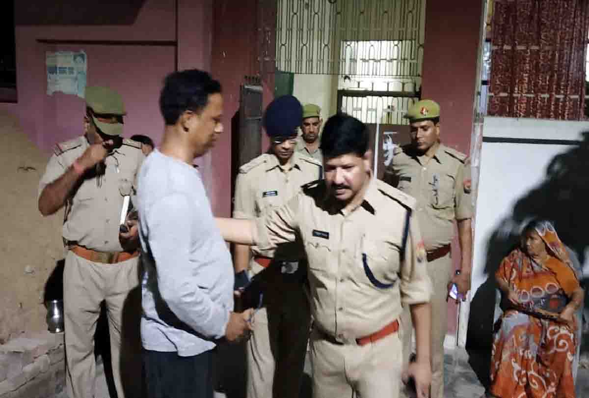 old woman dead body found in home in kanpur