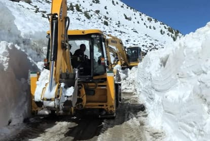 twenty six more people rescued from chatru lahaul spiti himachal