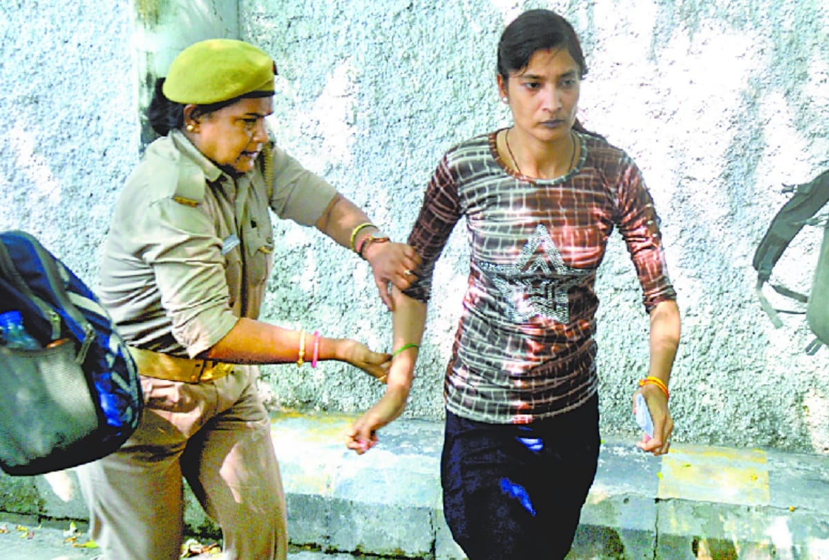 ruckus of accuse's wife in vivek murder case