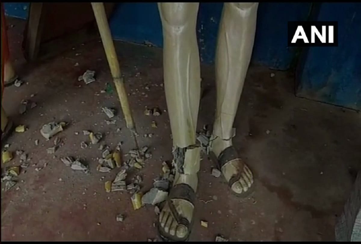 Andhra Pradesh: Statue of Mahatma Gandhi vandalised by unidentified miscreants at Madhurawada