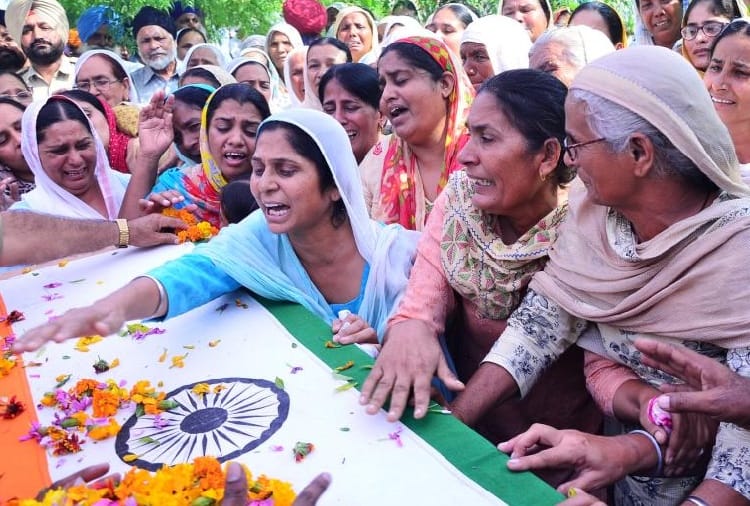 BSF jawan Jagpreet's funeral with state honor in batala