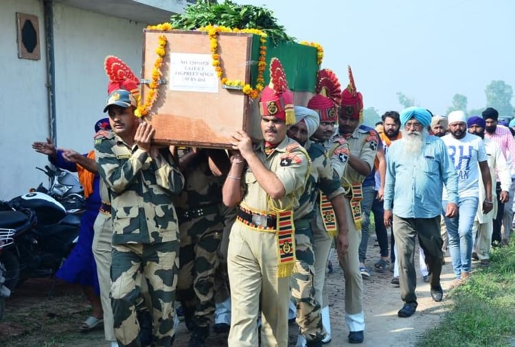 BSF jawan Jagpreet's funeral with state honor in batala