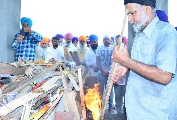 BSF jawan Jagpreet's funeral with state honor in batala