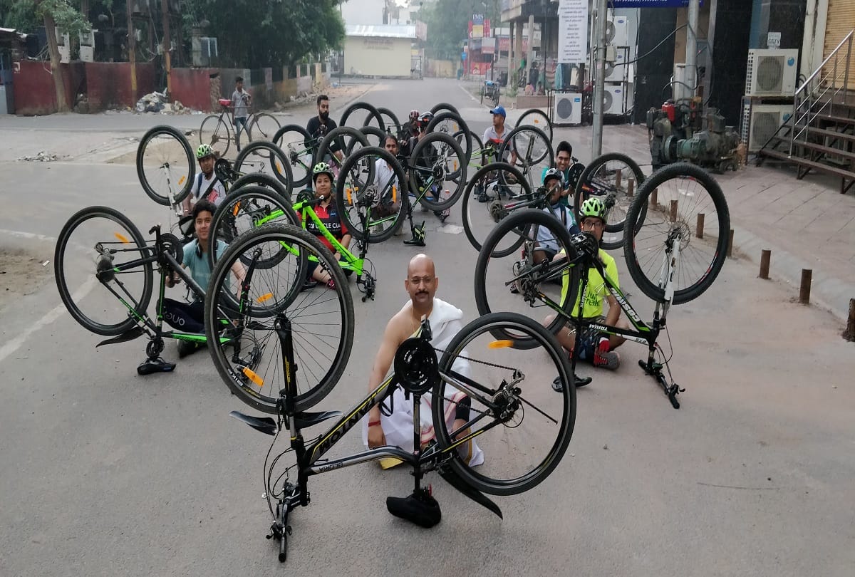 People of Ghaziabad did bicycle giri with babu