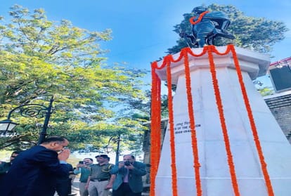JaiRam Thakur administered the Swachhatta Oath on Gandhi Jayanti at shimla