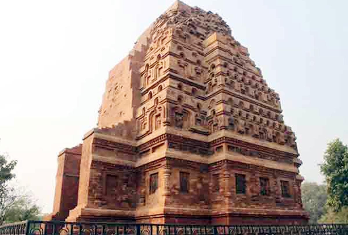 know about this ghostly temple of Kanpur