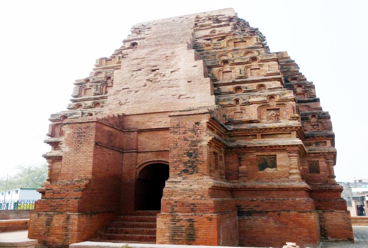know about this ghostly temple of Kanpur