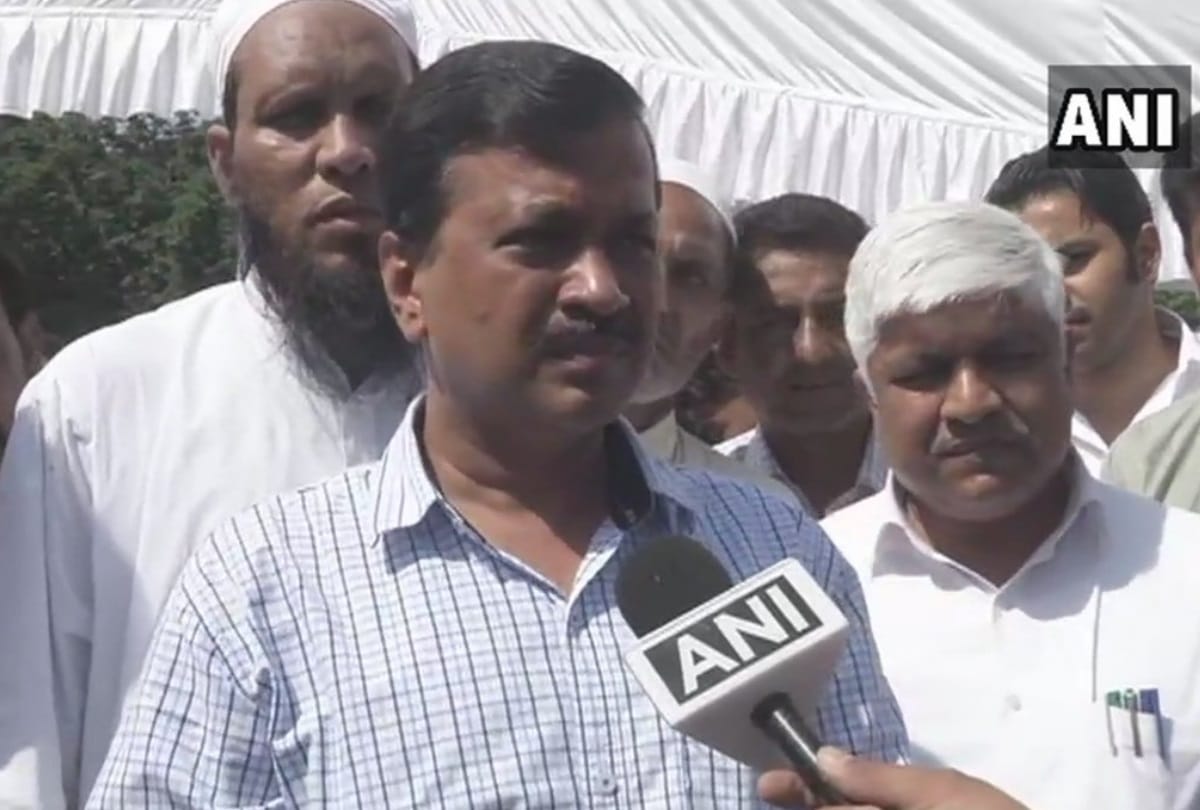Aam Aadmi Party reaction on Manoj Tiwari on Amount assigned to MCD by central government