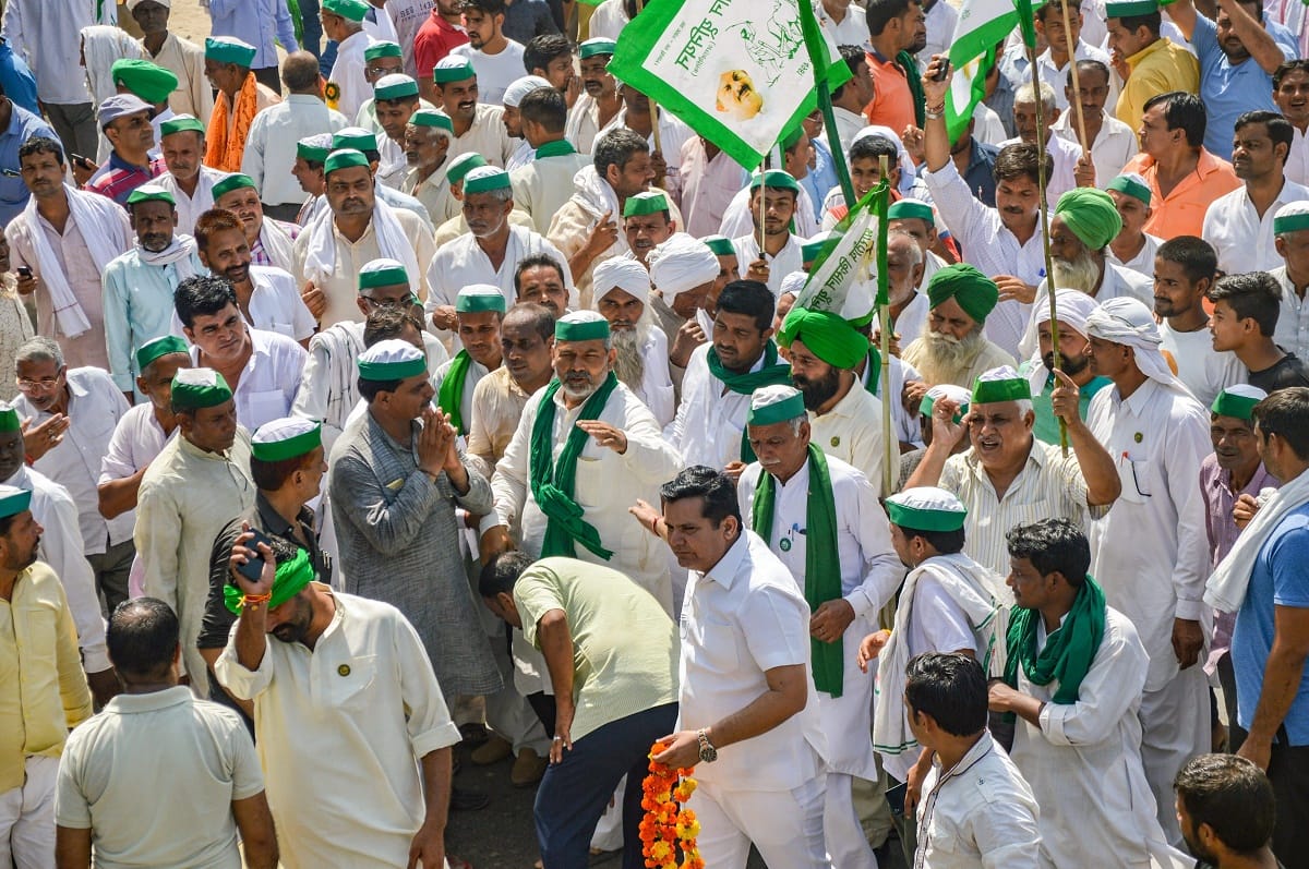 Naresh Tikait Why did the Kisan movement run away in the middle?