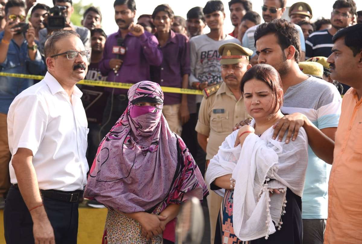 special investigation team re create the crime scene of vivek tiwari murder