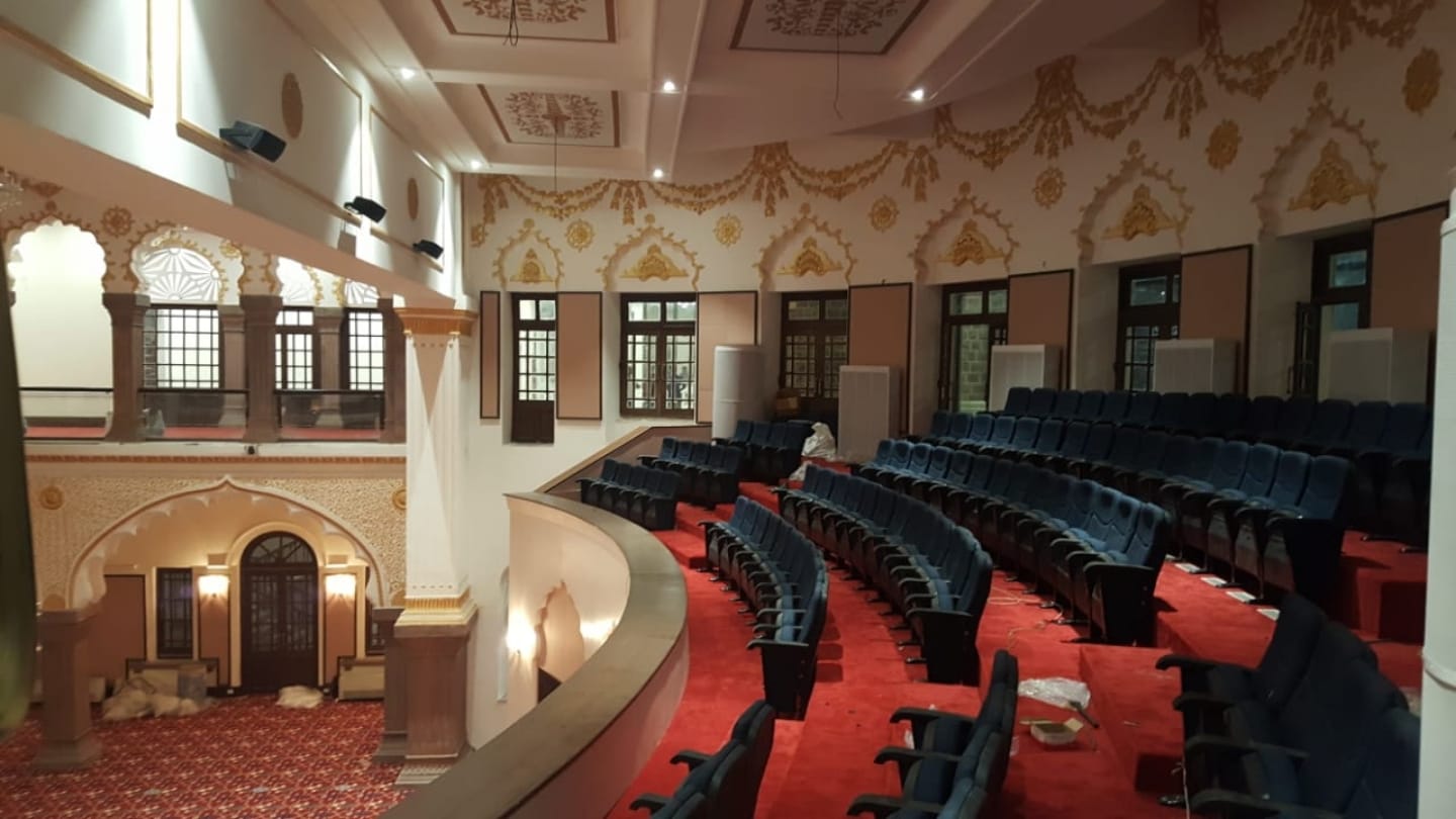 Old story and new look of minto hall of Bhopal.
