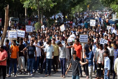 rupesh murder case police station incharge and other police man call to police line and 3 suspended