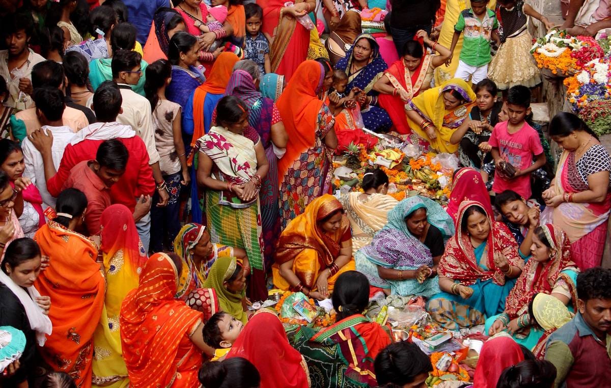 Mothers jitiya nirjala vrat for her children in varanasi