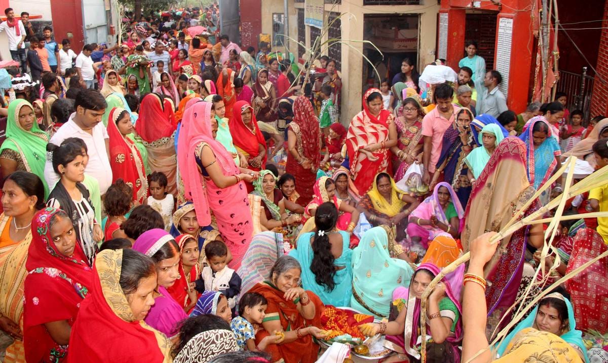 Mothers jitiya nirjala vrat for her children in varanasi