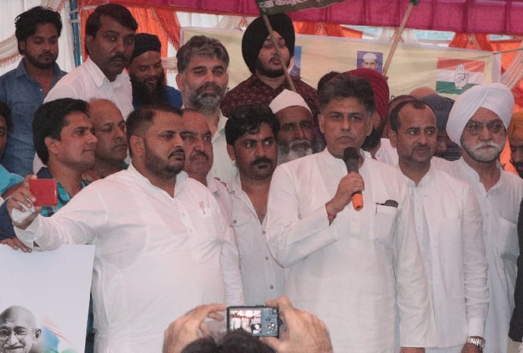 Manish Tewari targeted on  BJP in chandigarh