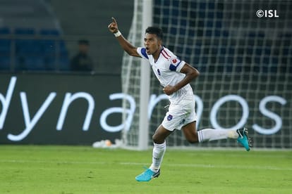 delhi dynamos vs pune city isl 2018 live match updates