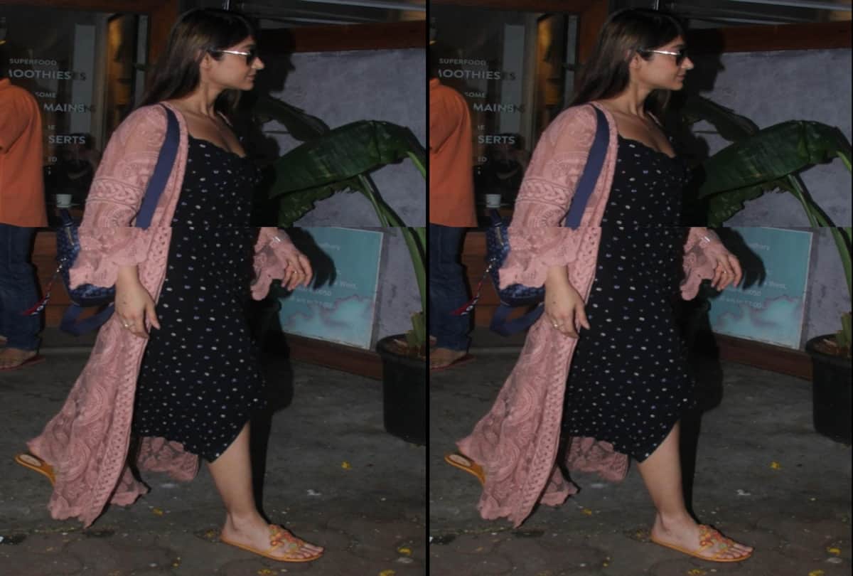 Ileana DCruz looking smoking hot in lacy shrug