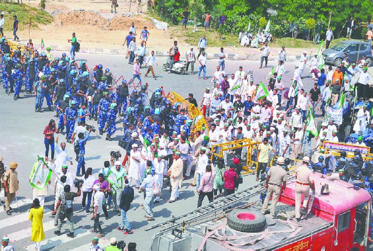 Delhi Police work hard to stop the farmers, RAF is also deployed besides 17 companies