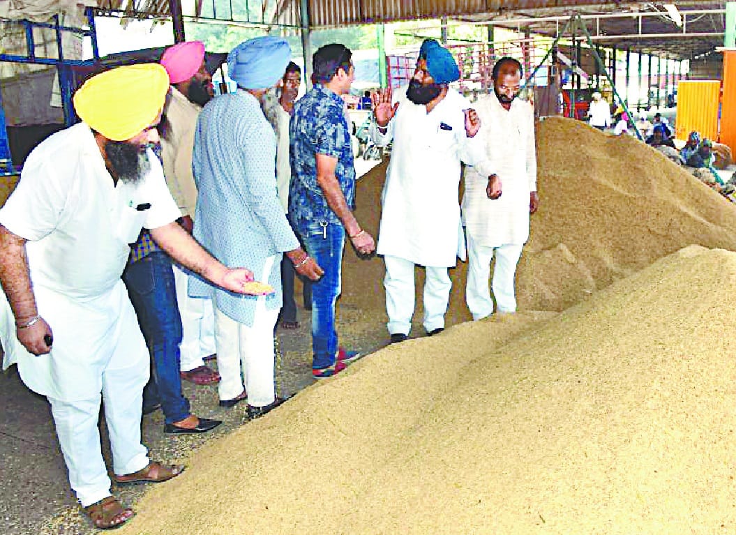 12 thousand quintal of rice sold Without a six-R
