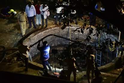 Three people were killed after falling in 30 feet deep well during religious rituals in Mumbai