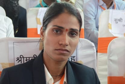 sudha singh asks for job to chief minister yogi adityanath.