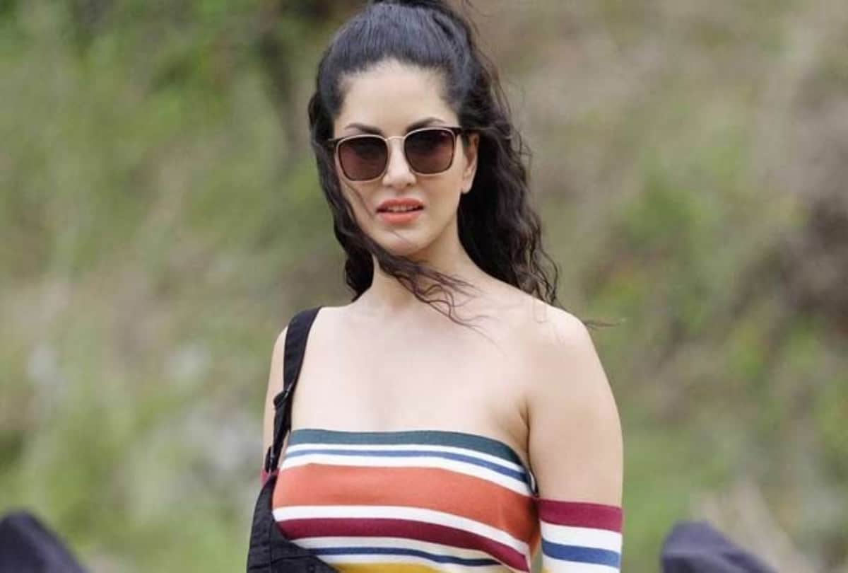 Sunny Leone Looks sizzling hot in white and gold monokini for Dabboo Ratnani Glamorous Photoshoot