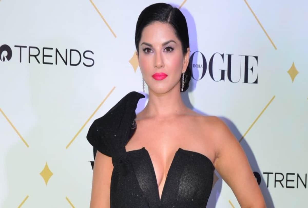 Sunny Leone associates with PETA India against use of animal skin