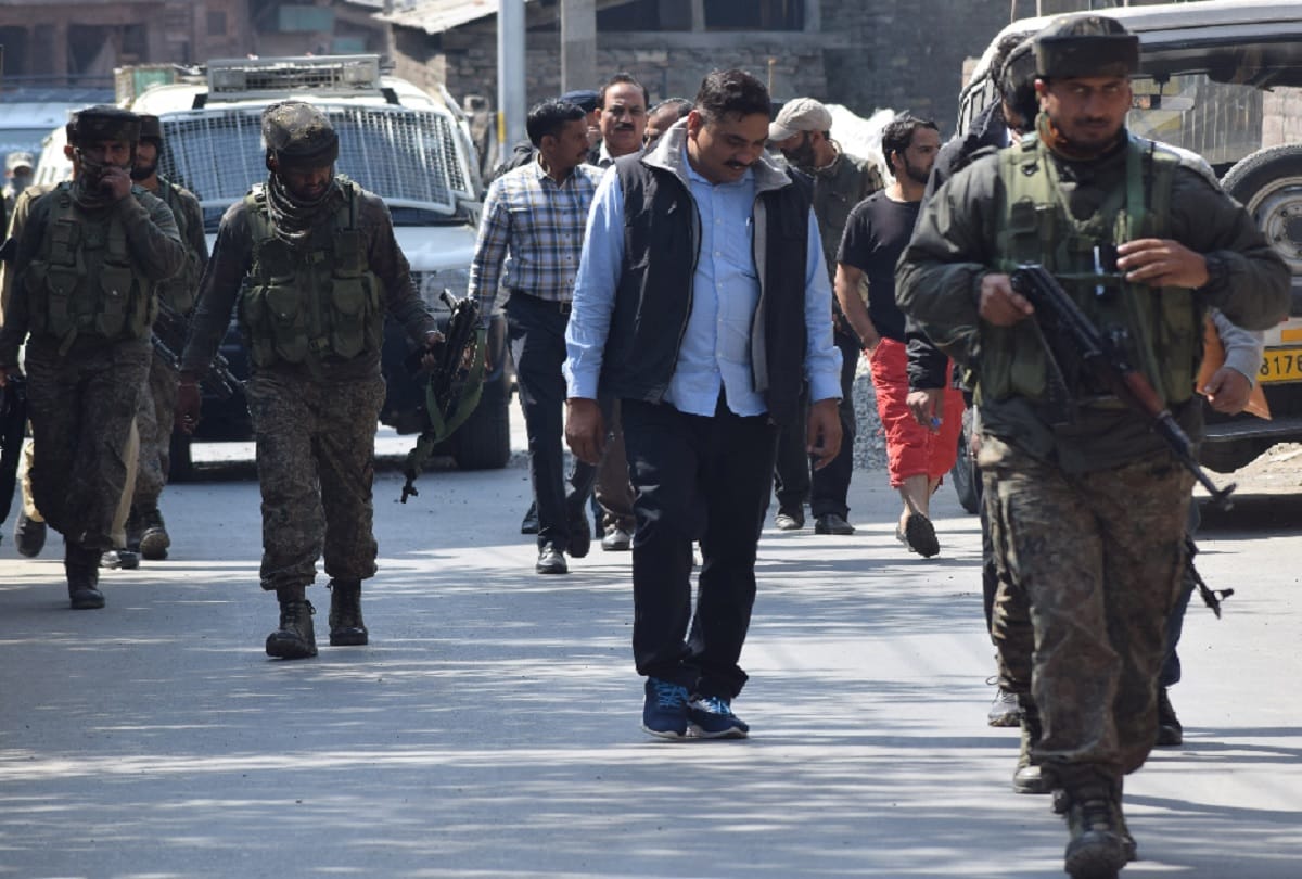Terror funding case NIA raid in business house and shop at Srinagar