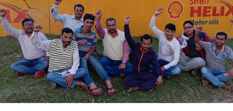 Needless to train unemployed in Goralchor demand
