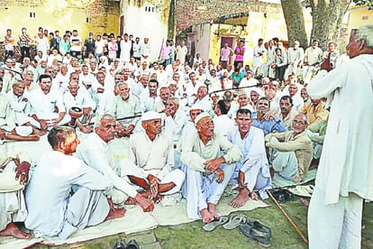 farmer honered by Bhakiyu baghpat who carried tractor on bericade at delhi up border