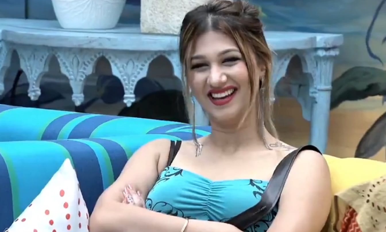 bigg boss 12: romil says to jasleen you are so hot