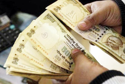 Change the old notes of 1000-500 in nepal